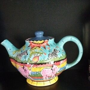Colorful ZIMBABWE 01/99 Artist Dube Ceramic Teapot with Animal Design